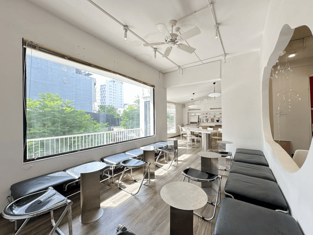 The space is designed extremely carefully in Korean style (Source: Normad Coffee & Eatery)